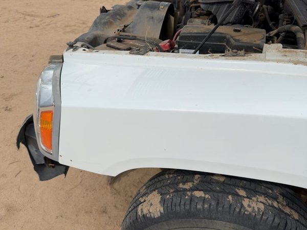 2005-2007 Dodge Dakota Driver Left Front Fender Oem White Pw7 55359249Ad — photo 4