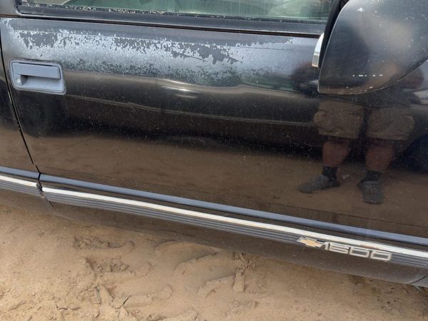 1997 Chevy Pickup 1500 Front Door RH Black — photo 1