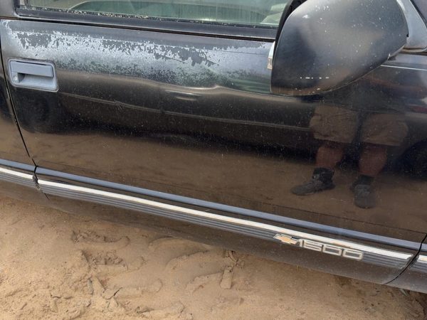 1997 Chevy Pickup 1500 Front Door RH Black — photo 2