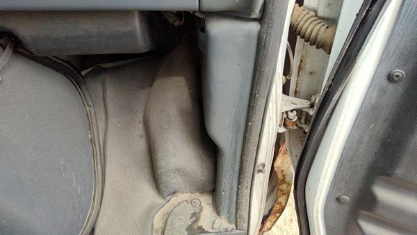 1995-1996 Ford Van E250 Passenger Right Lower Kick Trim Panel Oem Gray — photo 1