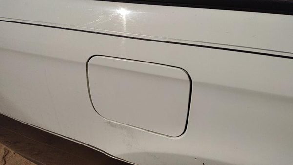 2000-2004 Legacy Outback Fuel Tank Door With Hinge Gas Lid Oem Filler White 8Y3 — photo 5