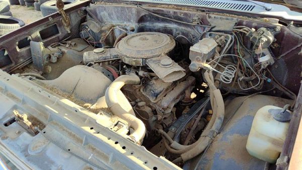 1983 GMC Sierra Valve Cover 5.7L — photo 2