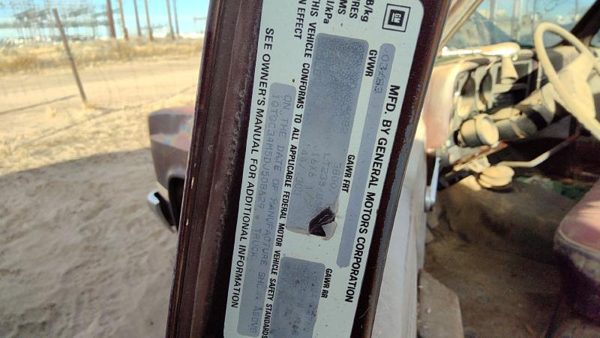 1983 GMC Sierra Valve Cover 5.7L — photo 4