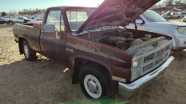 1983 GMC Sierra Valve Cover 5.7L — photo 7