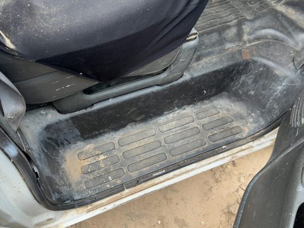 2002 Chevy Express Van 2500 Passenger Right Lower Kick Trim Panel Oem Black — photo 1