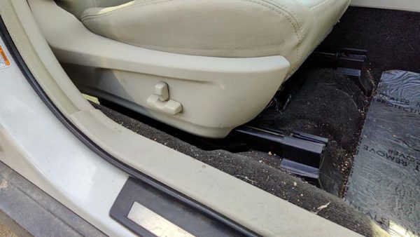 2010-2014 Legacy Outback Passenger Right Side Power Seat Switch With Trim Panel — photo 1
