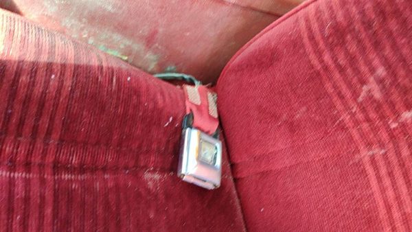 1990 Ford Bronco 2 Driver Left Front Seat Belt Buckle Receiver Oem Red — photo 2