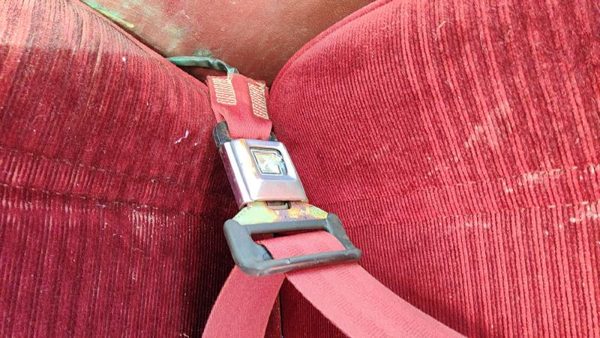 1990 Ford Bronco 2 Driver Left Front Seat Belt Buckle Receiver Oem Red — photo 3