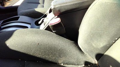 2004-08 Pontiac Grand Prix Driver Left Front Seat Belt Buckle Receiver Oem