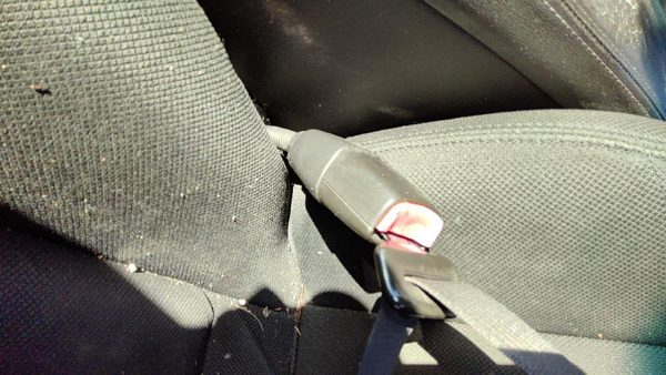 2004-08 Pontiac Grand Prix Driver Left Front Seat Belt Buckle Receiver Oem — photo 4