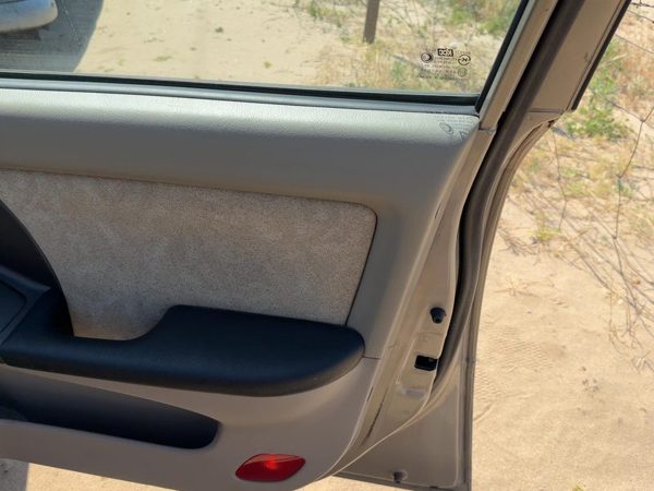 01-03 Elantra Passenger Right Front Door Trim Panel With Switches Beige Gray Ze — photo 3