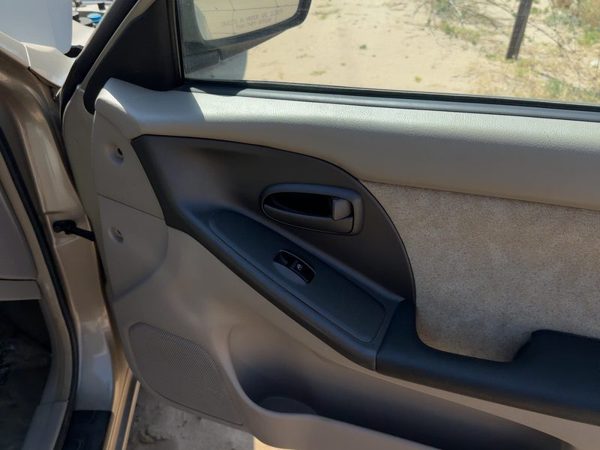 01-03 Elantra Passenger Right Front Door Trim Panel With Switches Beige Gray Ze — photo 7