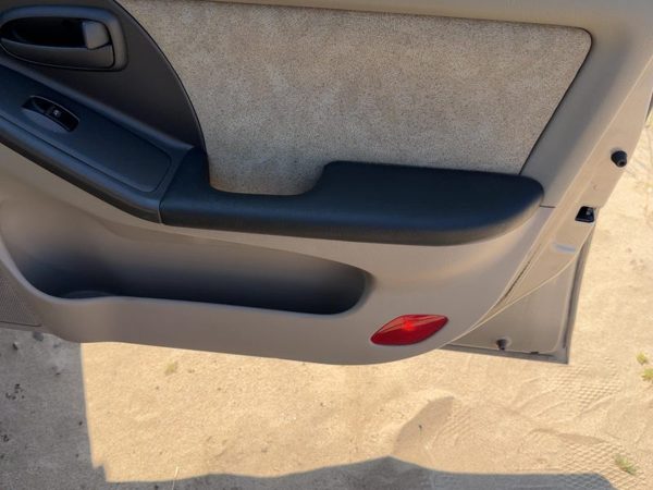 01-03 Elantra Passenger Right Front Door Trim Panel With Switches Beige Gray Ze — photo 10