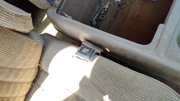 87-91 Ford F150 Passenger Right Front Seat Belt Buckle Receiver Oem Tan — photo 2