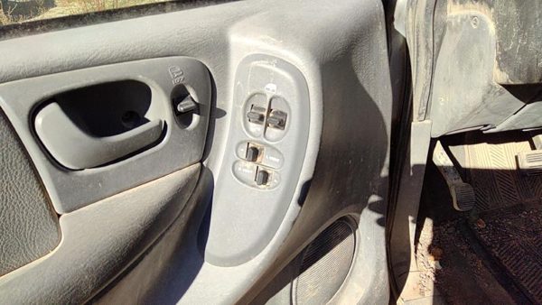 2007 Dodge Caravan Door Switch Front — photo 1
