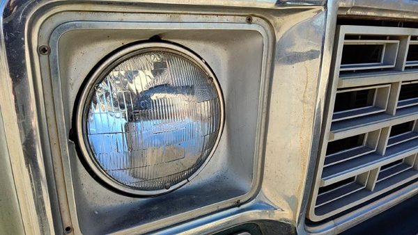 1976 GMC Jimmy Headlamp Assembly RH Silverado C10 — photo 2