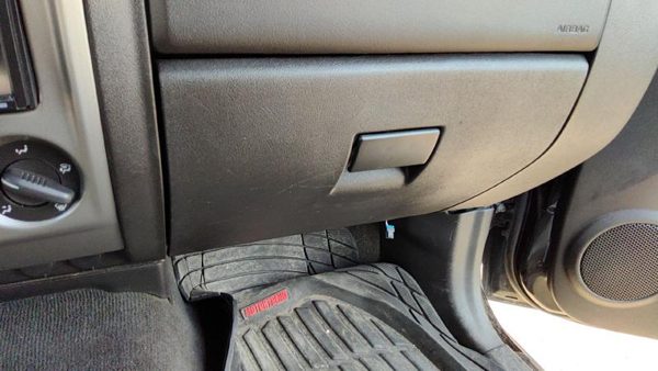 2008-2012 Gmc Canyon Glove Box Assembly Complete Door With Latch Oem Ebony 19J — photo 2