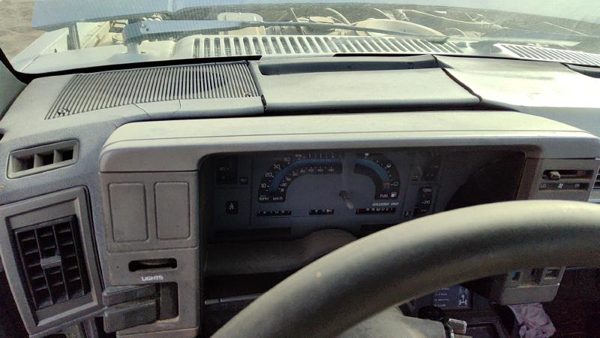 1986-1993 Chevy S10 Pickup Trim Bezel Around Speedometer Oem Dash Surround Panel — photo 2
