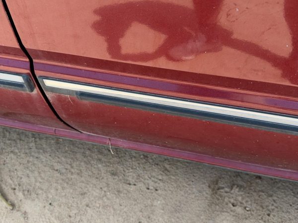 85-88 Nissan Maxima Driver Left Rear Moulding From Door Oem Back 4 Door Sedan — photo 5