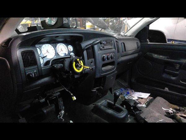 2002 Dodge Pickup 1500 — vehicle photo 3