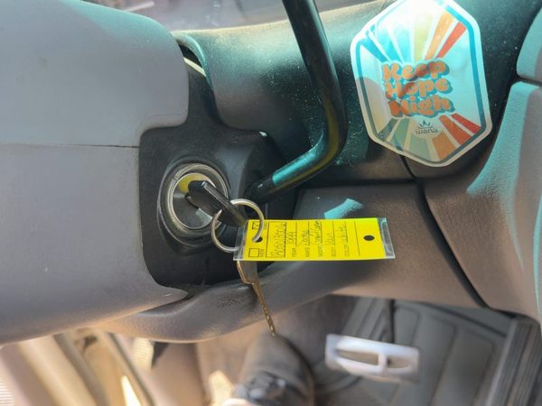 98-00 Town & Country Ignition Switch Assembly With Key Complete Electrical Oem — photo 3