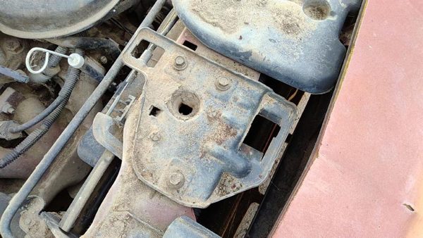 1985-1986 Pontiac Sunbird Hood Latch Assembly With Bracket Oem 20718451 — photo 3