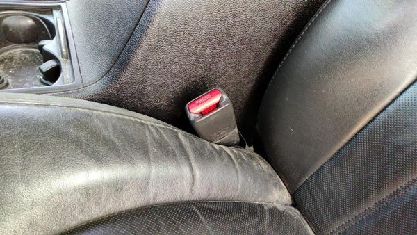 2006-2011 Buick Lucerne Driver Left Front Seat Belt Buckle Receiver Ebony 193 — photo 3