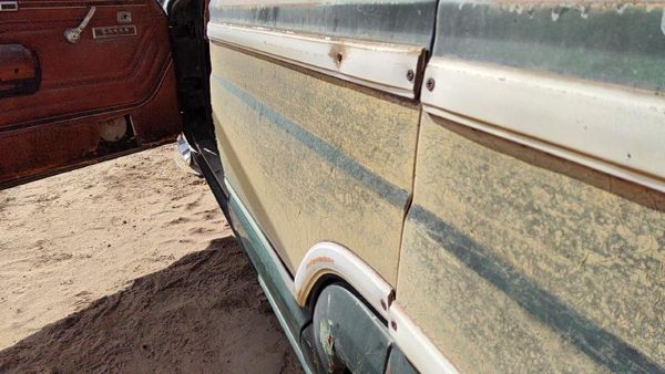 1984 Jeep Grand Rear Door LH Green J5761254 — photo 4