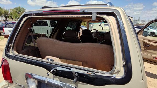 1998 Lincoln Navigator Back Glass/window Frame — photo 3