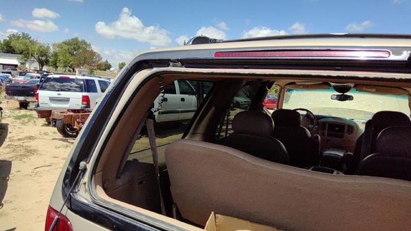 1998 Lincoln Navigator Back Glass/window Frame — photo 7