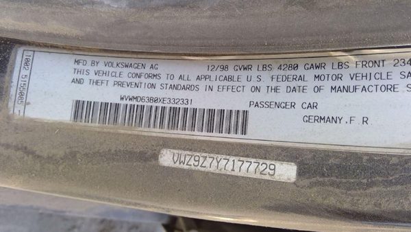 1999 Volkswagen Passat — vehicle photo 4