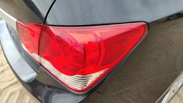 2011 Chevy Cruze Tail Light Assembly RH Passenger Right Outer Brake Lamp OEM — photo 3