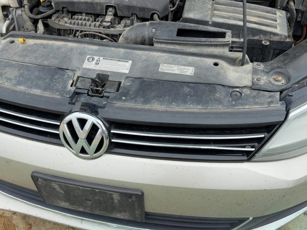 2011-2014 Vw Jetta Front Grille Assembly Oem 5C6853651Azll — photo 3