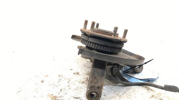 2002 Honda Passport Driver Left Front Spindle Steering Knuckle With Wheel Hub — photo 3