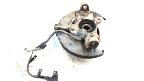 2002 Honda Passport Driver Left Front Spindle Steering Knuckle With Wheel Hub — photo 7