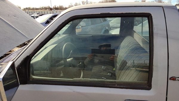 1982-1993 Chevy S10 Pickup Driver Left Front Side Window Door Glass Oem 14020338 — photo 2