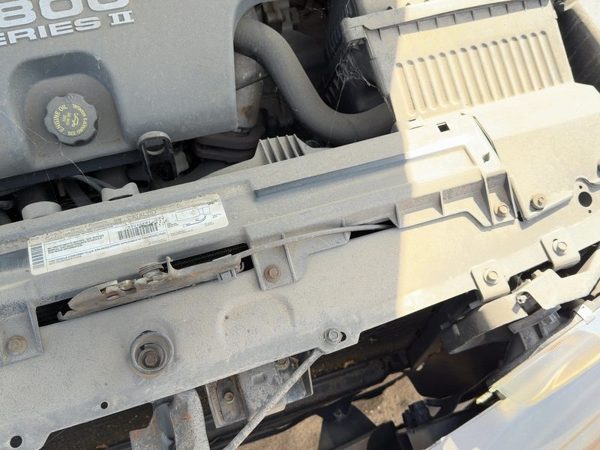 90-99 Bonneville Top Plastic Cover Above Radiator Support Sight Shield Oem — photo 6