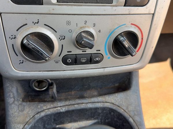 05-10 Chevy Cobalt Temperature Control Module In Dash Heater Ac Head Unit Oem — photo 1