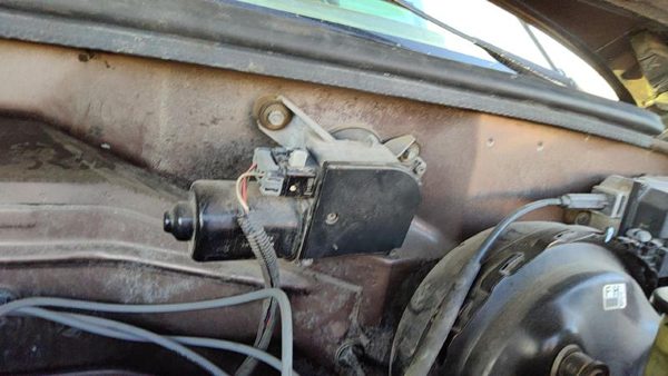 1992-1999 Chevy Suburban Windshield Wiper Motor Oem 12368702 — photo 3