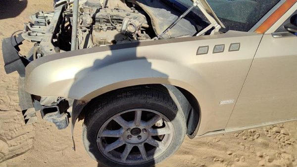 2005-2010 Chrysler 300 Driver Left Front Fender Oem Gold Pyg 5183423Ab — photo 4