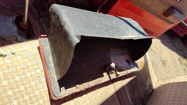 1973-1991 Chevy Silverado K10 Glove Box Assembly Complete Door With Latch Oem — photo 3