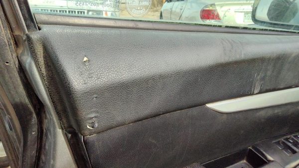 11-12 Subaru Legacy Outback Driver Left Front Door Trim Panel With Master Switch — photo 3