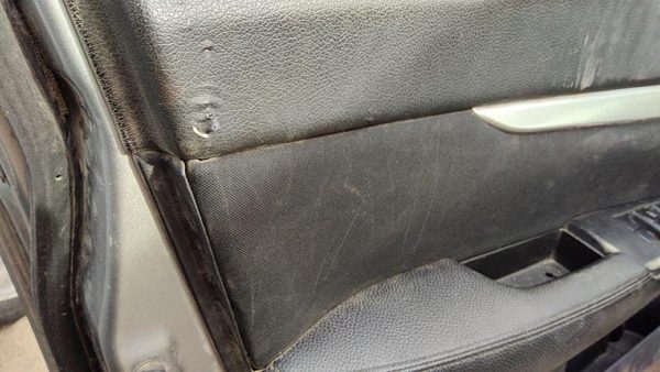 11-12 Subaru Legacy Outback Driver Left Front Door Trim Panel With Master Switch — photo 4