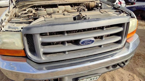 1999-2004 Ford F250 Super Duty Front Grille Assembly Oem Yc3Z8200Aaa — photo 2