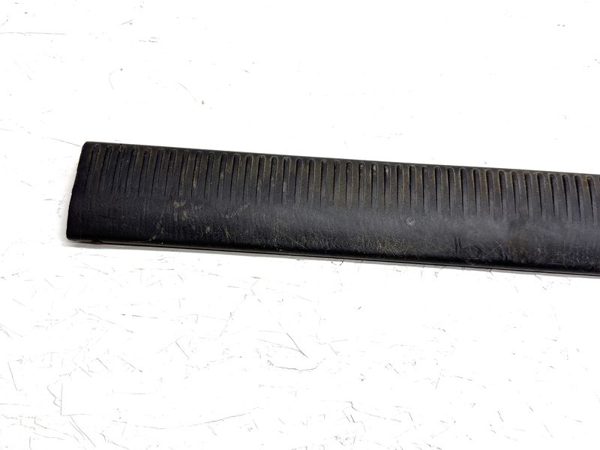 2000 Jeep Grand Cherokee Driver Left Front Door Sill Scuff Plate Oem Black — photo 2