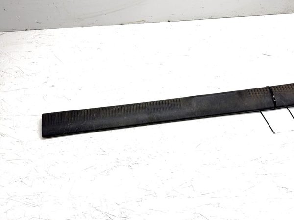 2000 Jeep Grand Cherokee Driver Left Front Door Sill Scuff Plate Oem Black — photo 1
