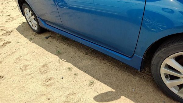 2009-2013 Toyota Corolla Passenger Right Lower Rocker Panel Moulding Side Skirt — photo 1