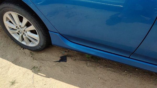 2009-2013 Toyota Corolla Passenger Right Lower Rocker Panel Moulding Side Skirt — photo 6