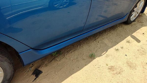 2009-2013 Toyota Corolla Passenger Right Lower Rocker Panel Moulding Side Skirt — photo 8
