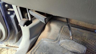 1999-2004 F350 Powerstroke Driver Left Lower Kick Trim Panel Oem Gray